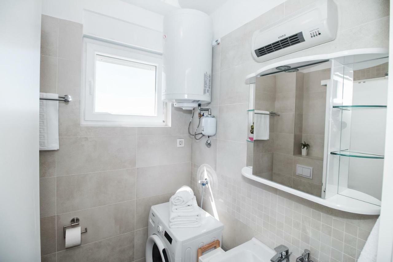 Apartment Hera With Balcony And Free Parking Zadar Exterior photo